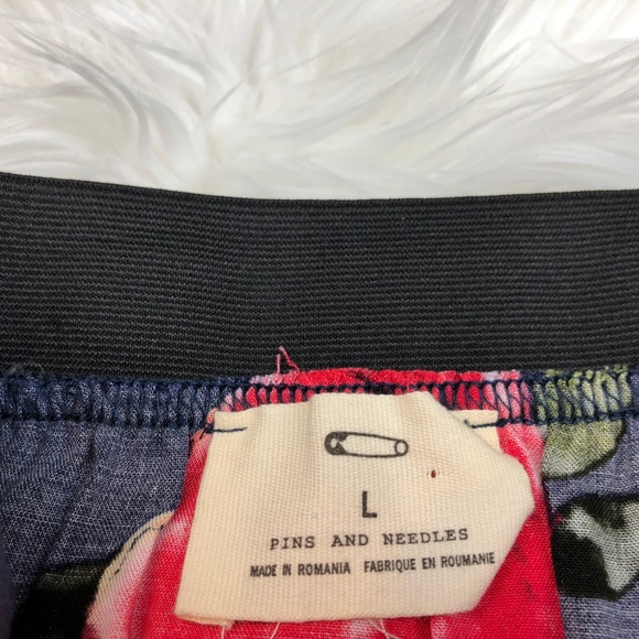 Pins and Needles Urban Outfitters Floral Skirt L - Picture 4 of 8
